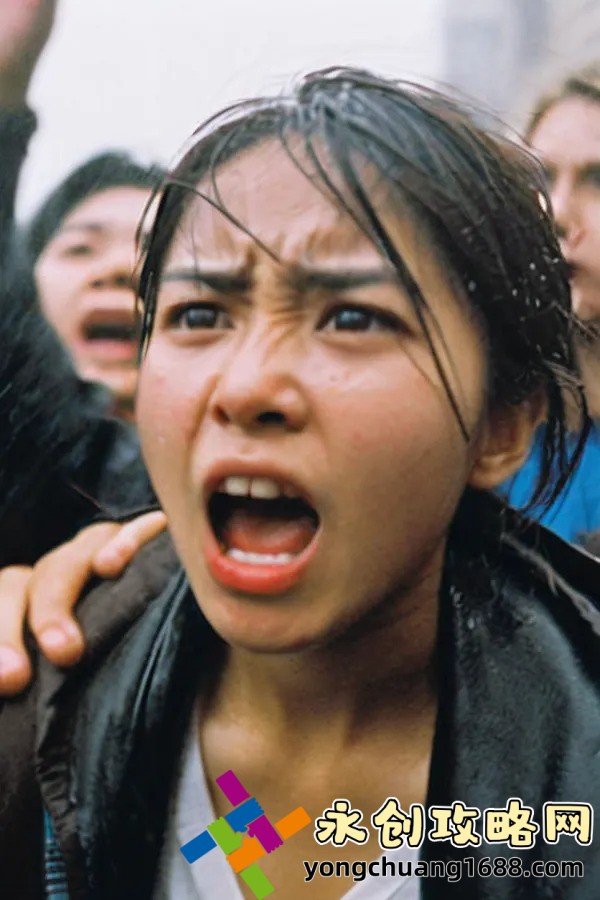 被學(xué)長(zhǎng)抱進(jìn)小樹林c個(gè)爽男男視頻是什么？揭秘其中的秘密！